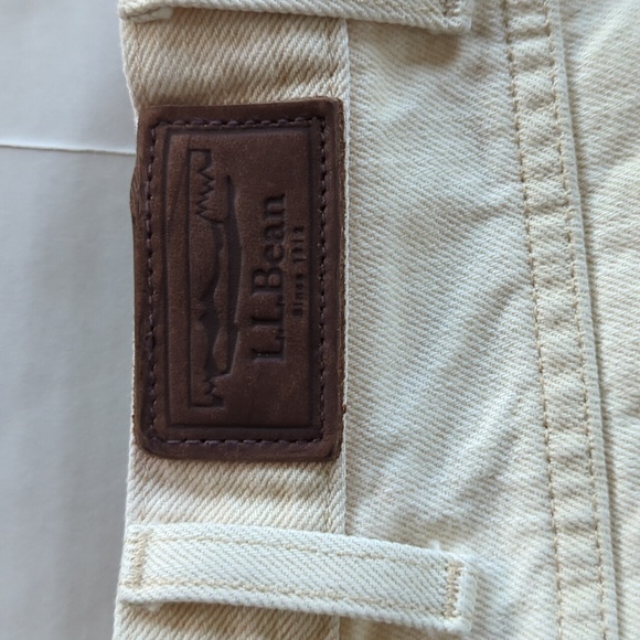 L.L. Bean Double L Classic Fit Straight Leg Denim Jeans 34 x 29 Cream Pockets - Picture 5 of 16